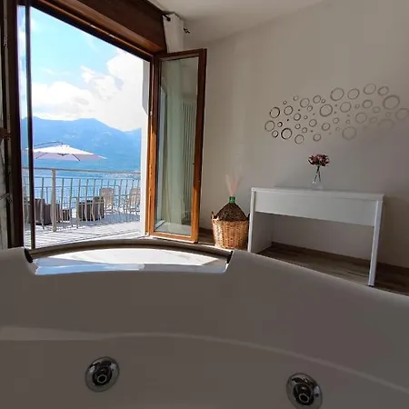 Apartment Dudi Jolie Maison - Jacuzzi Lezzeno