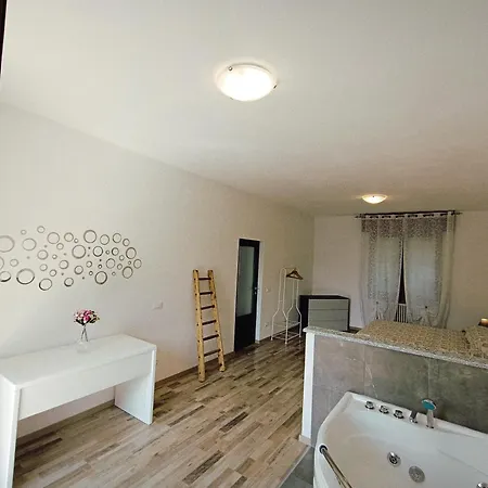 Dudi Jolie Maison - Jacuzzi * レッツェノ